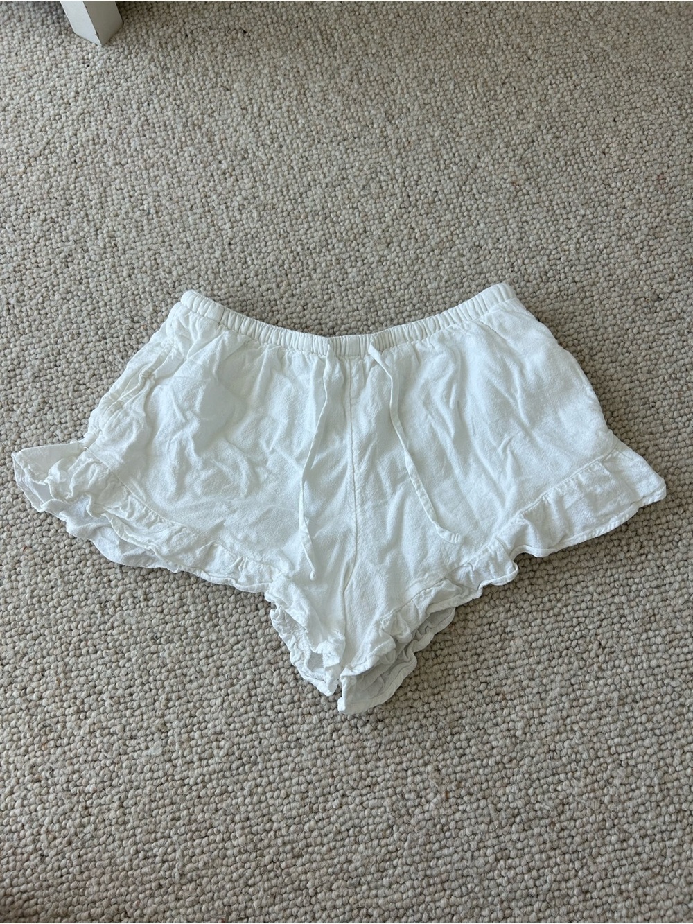 Abercrombie & Fitch Linen-Blend Ruffle Pull On Shorts
